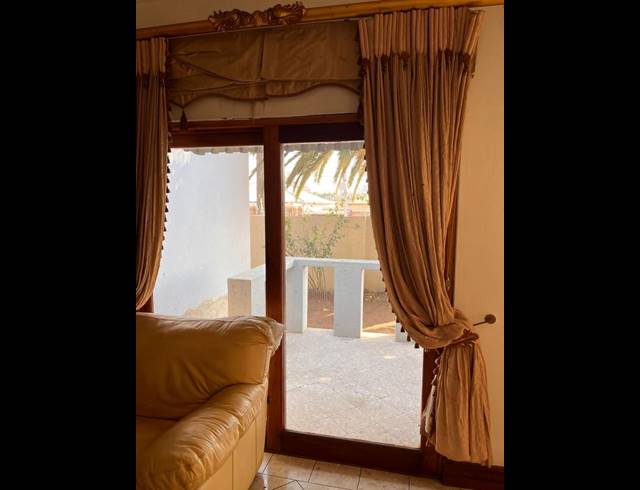 3 BEDROOM HOUSE FOR SALE IN KENSINGTON